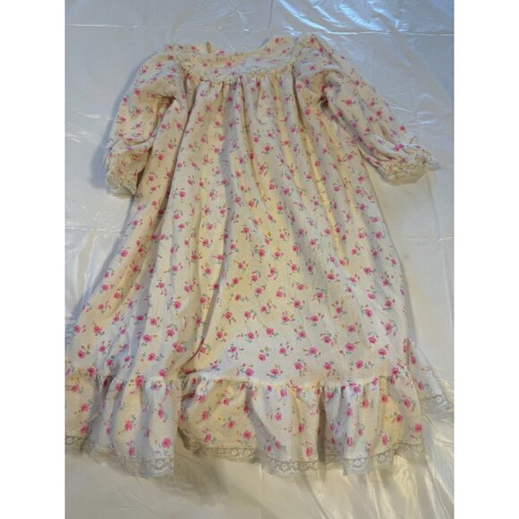 Vintage Girls White Pink Floral Nightgown Gown Infant Size 12M Lace Victorian - Picture 1 of 4